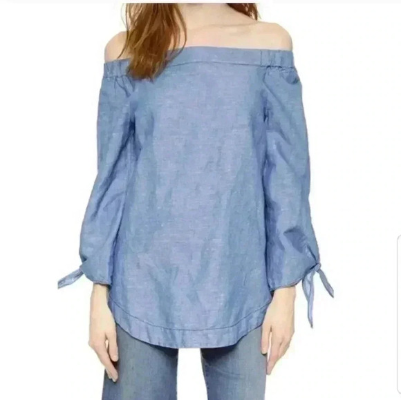 Free People show some shoulder chambray top - Picture 3 of 5